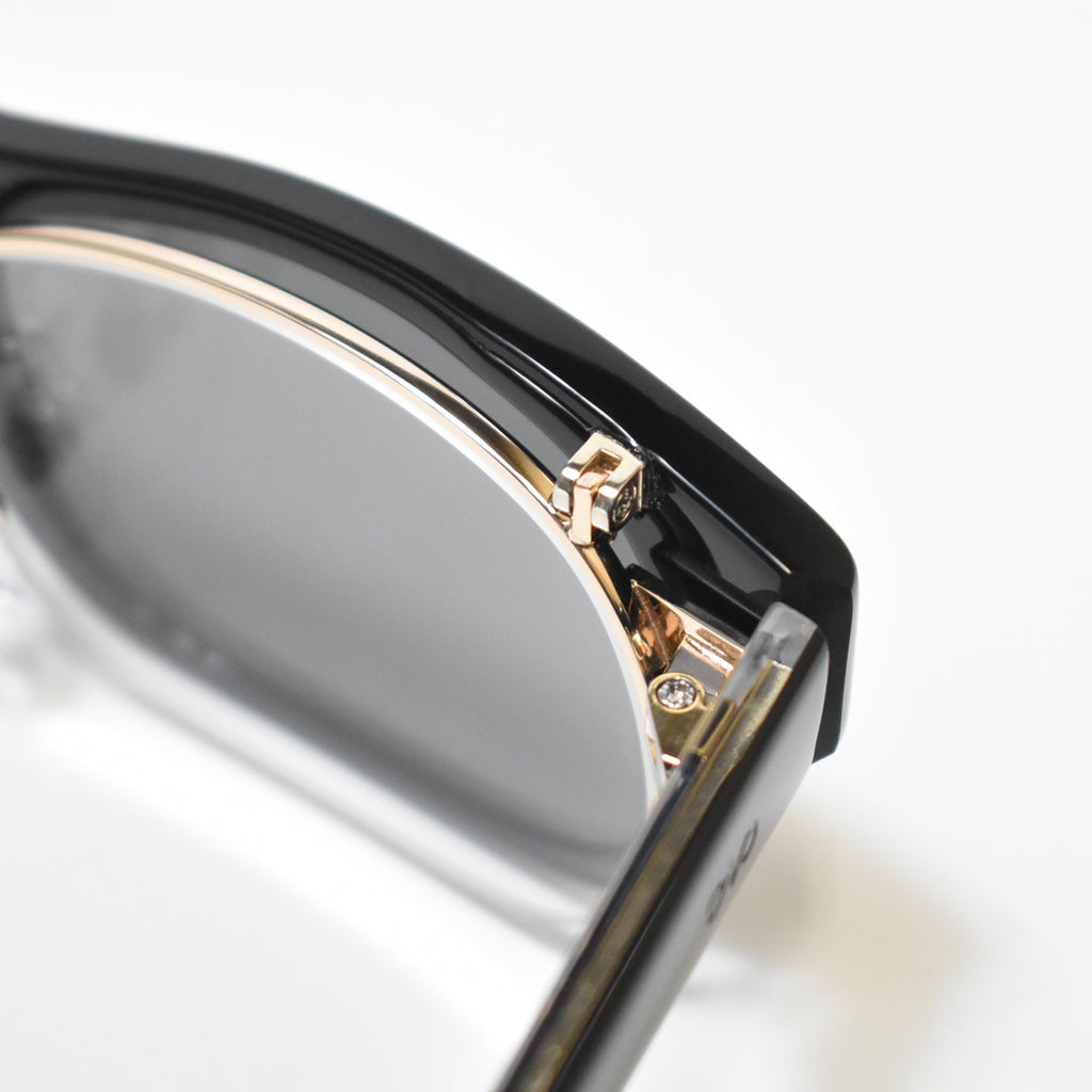 M/N-01 | Black